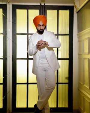 Ammy Virk Instagram - Khel khel mein ❤️