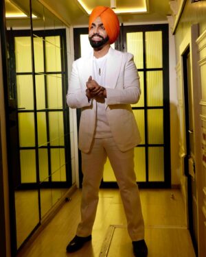 Ammy Virk Instagram - Khel khel mein ❤️