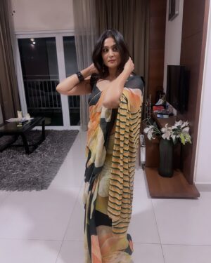 Amrutha Iyengar Instagram - Once in a while I look like this :)))