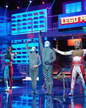 Amy Corbett Instagram - A snapshot of the madness that happened when Cirque de Soleil met LEGO Masters… 🎪 🦓 💓 
Catch tonight’s episode to get in on the action!

#legomasters #legomastersfox #realitytv #competition #legimastersysa #cirquedusoleil
