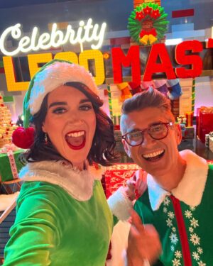 Amy Corbett Instagram - Channeling my best Zoe Deschanel vibes in these behind the scenes *elf-ies* from tonight’s Bricktacular episode 😂🧝🧑‍🎄 🤳 Hands up who’s excited to tune in for round 2, at 8/7c on @foxtv ??? 🇺🇸 🇨🇦 
.
.
.
#legomasters #legomastersfox #legomastersusa #legomastersbricktacular #holidays #happyholidays #holidaybricktacular #christmas #holidayvibes #lego #elf #elfie #zoedeschanel #elfontheshelf #goelfme #cosplay #dressup #costume #elfcostume #foxtv #realityshow