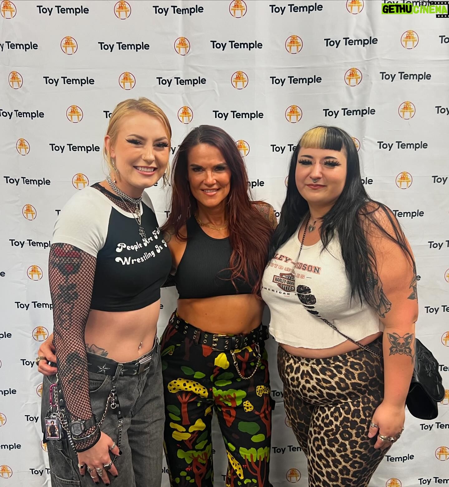 Amy Dumas - 28.9K Likes - From the desert, to the coast and on to Corpus Christi. I love being out on the road connecting with all of you, seeing old friends and of course getting in a little time to explore. See ya soon @cctxcomiccon in Corpus Christi- what should I make time to see in the area… besides you?