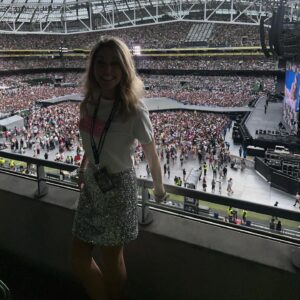 Amy Huberman Instagram - They used to be Swift enough in the Aviva themselves says you 🏃🏼‍♂️ 🏉 
Okay does anyone else upon hearing ‘Era Tour’ go on to say “Era listen, she’s fierce good at the oul concerts all the same” in their own head?
Era listen maybe just me so.