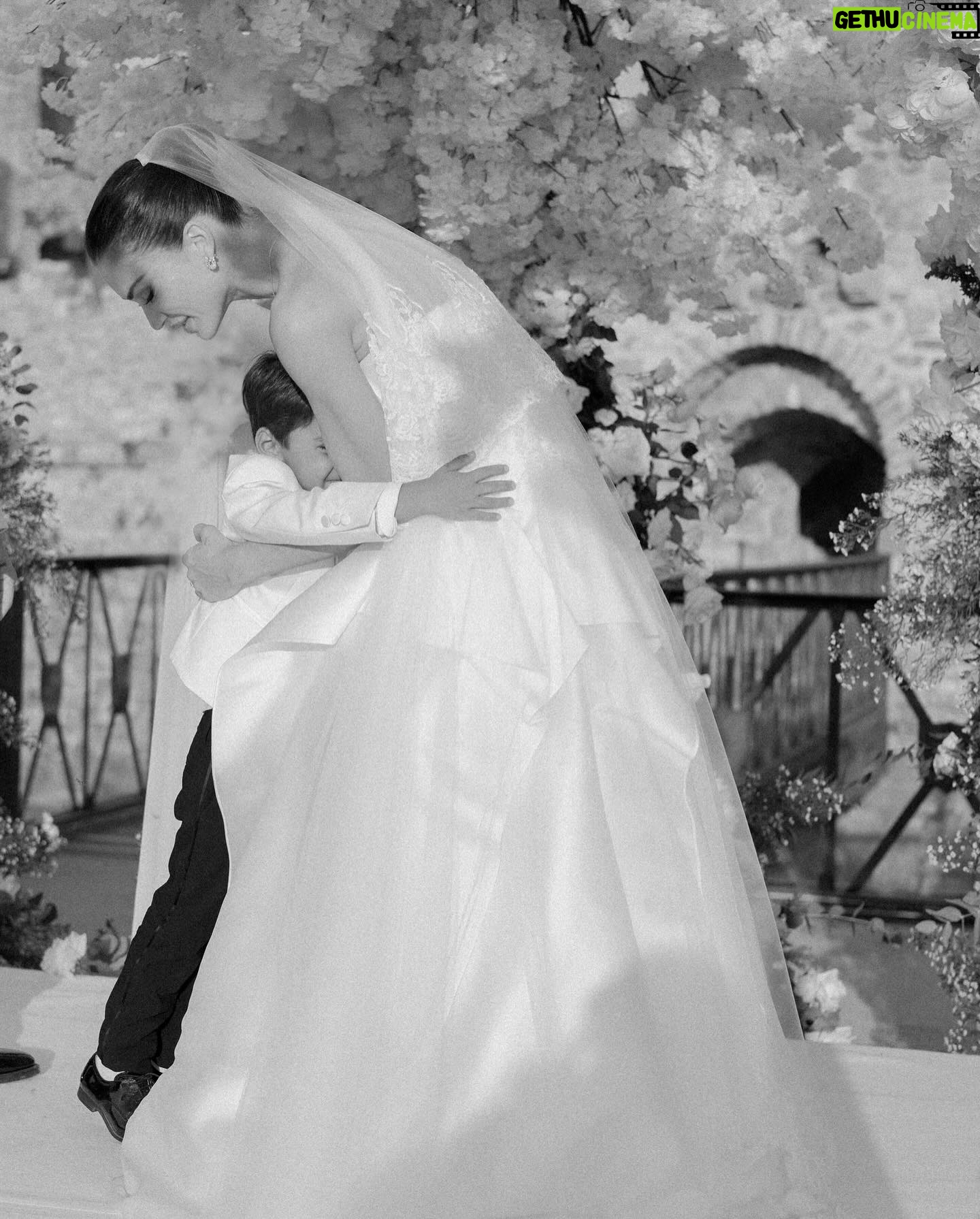 Amy Jackson - 1.9 Million Likes - With the sun setting behind us, surrounded by our dearest friends and family, we exchanged our vows in a moment we’ll cherish forever.
Our dream was to infuse the beauty of our English garden into our special day, and @theblondeflower_ made that vision come alive. The secret garden ceremony you crafted was nothing short of enchanting - it was pure magic.
📷 @corbingurkin