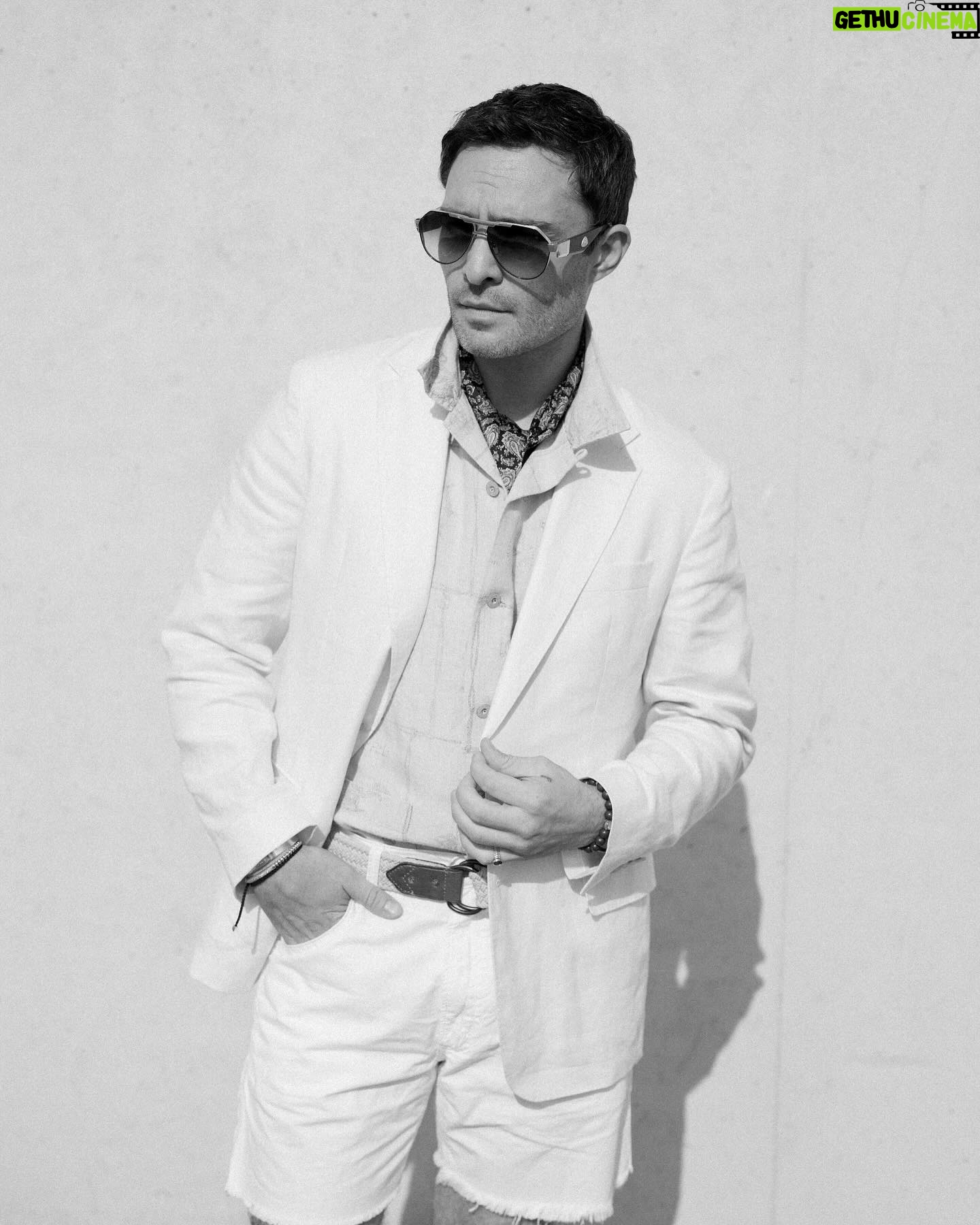 Amy Jackson - 1.4 Million Likes - Sailing into forever with you…
The first evening of our wedding celebration was a dream - Neapolitan street food and sushi by the epic Michelin Star chef Salavtore Lazzetta @rearrestaurant , never ending Spicy Margaritas, and dancing under the stars with our favourite people in the world.
📷 @corbingurkin