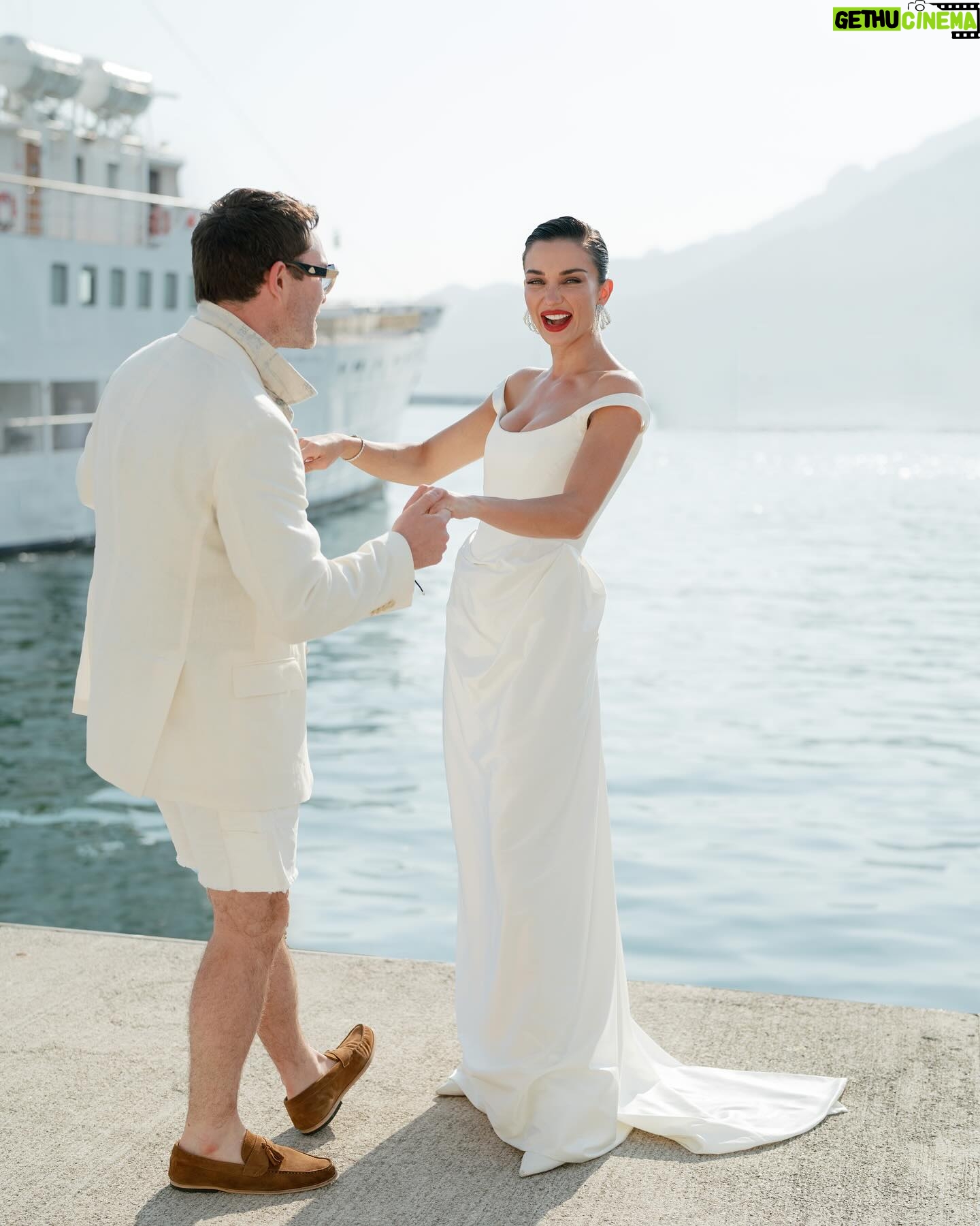 Amy Jackson - 1.4 Million Likes - Sailing into forever with you…
The first evening of our wedding celebration was a dream - Neapolitan street food and sushi by the epic Michelin Star chef Salavtore Lazzetta @rearrestaurant , never ending Spicy Margaritas, and dancing under the stars with our favourite people in the world.
📷 @corbingurkin