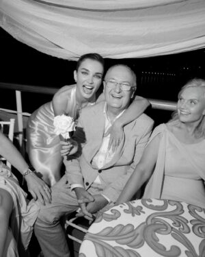 Amy Jackson Instagram - Sailing into forever with you…

The first evening of our wedding celebration was a dream - Neapolitan street food and sushi by the epic Michelin Star chef Salavtore Lazzetta @rearrestaurant , never ending Spicy Margaritas, and dancing under the stars with our favourite people in the world.

📷 @corbingurkin