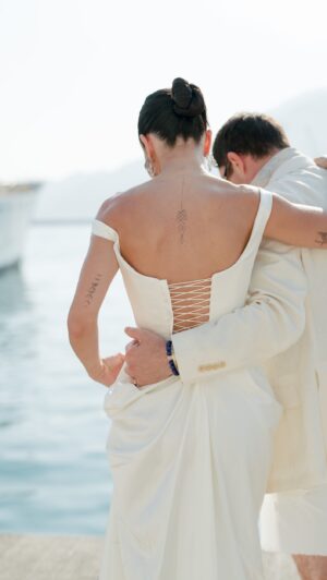 Amy Jackson Instagram - The Welcome Party 🇮🇹⚓️ 

Let the fun begin! We set sail on Motonave Patrizia along the Amalfi Coast with all our friends and family aboard. It was the perfect start to our Love Story Weekend as the sun set behind the Faraglioni Rocks. 

Thank you to our incredible wedding planner Costanza @biancobouquetweddings and Giada @elitevillas.it for finding us the perfect party cruise @cruisingevents - your hard work and attention to detail set the tone beautifully for our first day of celebrations 🩵

🎥 @waterfallvisuals_videography