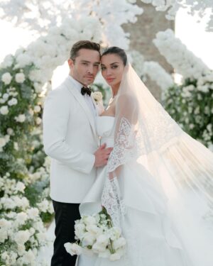 Amy Jackson Instagram - The journey has just begun 💍 

📷 @corbingurkin