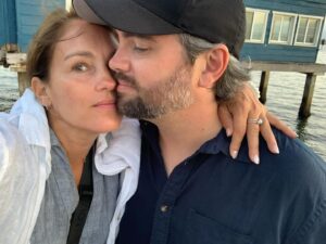 Amy Jo Johnson Instagram - Just another photo dump from our adventures at #SDCC 🦋