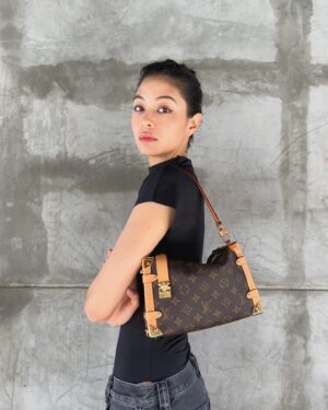 Amy Lo Instagram - “Say the word whiskey when you take picture so that you’ll have the perfect smiley face.” mum said.
Then I realised you can also say coffee, or LV.
@louisvuitton 
#LVsidetrunk
