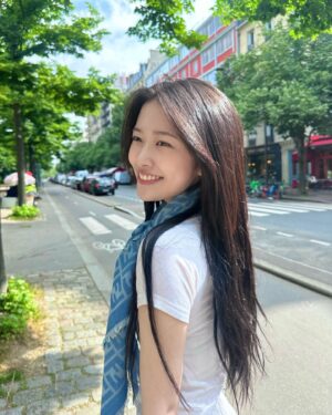 An Yu-jin Instagram - 엄마가 찍어준 나