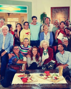 Ana Marta Contente Instagram - Terminei.
Estou há 17/18 anos a cirandar neste mundo da representação e nunca nenhum projeto me marcou tanto, nem mesmo aquele em que me apercebi de que era isto que queria fazer, mesmo que implicasse ter de ir pedir esmola ( como disse dramática e exageradamente à minha mãe, numa discussão tipica de adolescente filha-mãe ).
Como falar sobre este projeto sem clichês ? 
Como é que se agradece por nos terem escolhido para  fazer parte de um projeto que vai ficar na memória das pessoas ? De um projeto que ajudou tanta gente a sorrir quando tudo a volta parecia tão escuro ? 
Como é que se agradece a cada pessoa que lá esteve connosco a fazer tudo isto, nos dias maus, nos dias bons …
A cada pessoa que me levou um pedacinho do coração e que espero que o guardem para sempre …
A cada pessoa que deu o seu tudo e tornou este projeto mais que  icónico! 
O aprendi muito não chega, passei o início dos meus 20 anos com estas pessoas e passei por fases muito, muito escuras e assustadoras, mas também conheci paz e esperança pela primeira vez na minha vida.
Aos risos, ao amor, ao esforço, à dedicação.
Obrigada a todos por me darem o privilégio de vos conhecer, de trabalhar convosco, de fazer parte disto.
Posto isto, e por não fazer a mínima ideia de que dia comecei esta loucura de andar a fingir ser outras pessoas, vou começar a considerar que comecei neste dia 😂 mas já 17 anos atrás.

Uma vez que não foi possível identificar todos os meus colegas fica aqui, muiuiiotto obrigada ❤️
@tvioficial @pluraloficialpt @tvinovelas @dailycristina @to_by_66  @evajesusgoncalves @r0bert0pereira @sarasampaiosimoes @salvoerro @ritasalemaoficial @mariarueff @margaridantunes.oficial @jorgemouratooficial @mauroolopes @joaquimnicolau @manuel_marques_oficial @hereisbell @marta___gil @sofiagrillooficial @vitoremanuelofiicial @martairia @carla.s.honorato @abigailmachadomakeupartist @sonia_mestredaluz @josecarlospereiraoficial @hugosousainsta
@atores_truesparkle