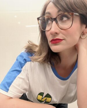 Ana Morgade Instagram - Hoy me toca asomarme por @pasapalabra con mi new team lookasso. 

Mi reto personal es sacar la prueba de las 9 palabras, que no lo he conseguido ni una vez y ME PICO COSA MALA con eso. Porque me intento aprender todas y luego es como: ALPARGATA y yo MMMMÑIEEEEE LA OCHO MA DOS LA SIETE LA UNO YO QUÉ SEEEEEEÉEEEEEEEEEEEEEEEEEEEEEEEEEEEEEEEEE y luego, obviamente, es la TRES. 

Nos vemos ahora, titis! @antena3com