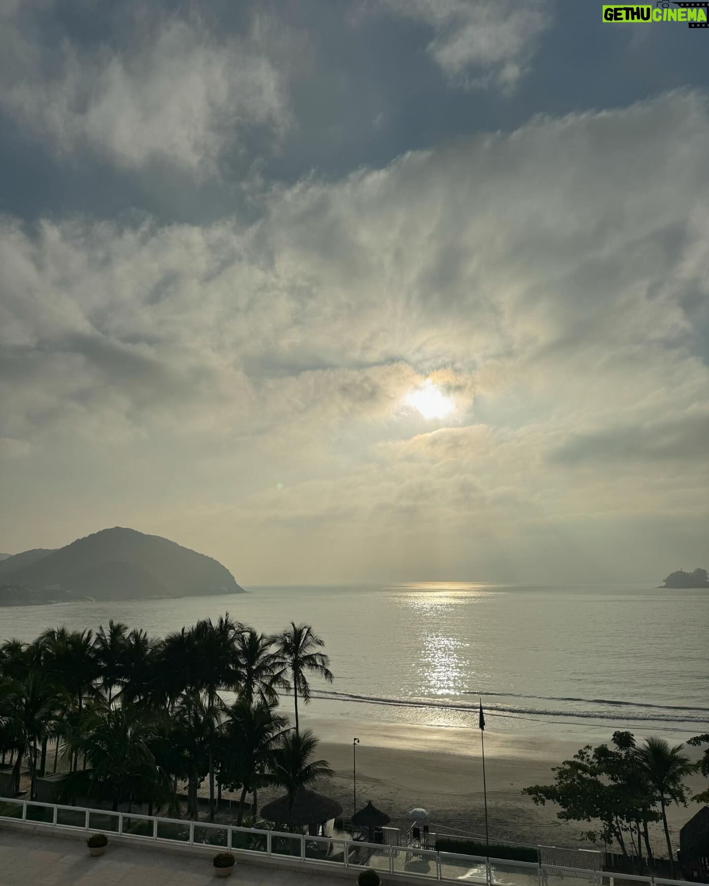 Ana Paula Minerato - 10.8K Likes - Desejo do dia 🌈🌴☀️🧘🏼♀️🫶🏻🍑