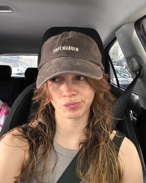 Ana Valeria Becerril Instagram - Cosas 🪑