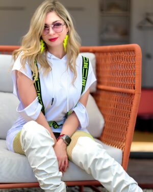 Anaís Instagram - «Las personas podrian aprender de sus errores si no estuvieran tan ocupadas negándolos”
#anais #losangeles #blessed ❤️