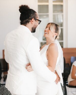 Anaïs Quadratus Instagram - Signer pour la vie 💍
Je me dis que c’est des photos que l’on gardera pour toujours, et que l’on montrera à Bébé Gnocchi, je trouve ça incroyable 🥹

📸 : @gaia.picture 
#wedding #mariage #mariagecivil #mariage2024