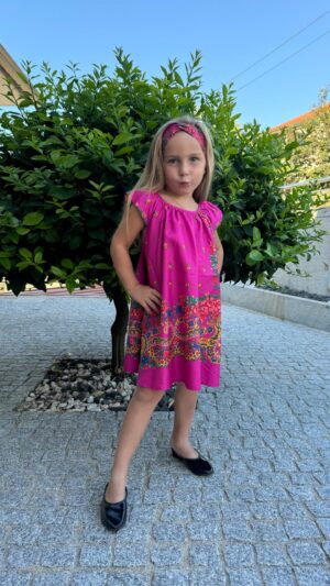 Anaïs Sanson Instagram - Ma petite portugaise d’amour 🫶🏻💕🇵🇹

Une petite démonstration de danse portugaise à la fin 😍

#family#familylife#famille#portugal