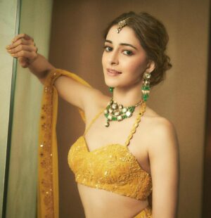 Ananya Panday Instagram - Baarati 🕺🏻🤭💛