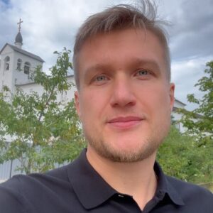 Anatoliy Rudenko Instagram - С Божией и нашей с вами помощью, мы построили храм в честь Матроны Московской в селе Ударник Воронежской области.

По благословению епископа Сергия Борисоглебского и Бутурлиновского, - моему другу Александру дано право восстанавливать старинный храм в честь Святой Троицы в селе Васильевка Бутурлиновского района. 

Храм очень красивый, построен в 1841 году, многие фрески сохранились. Объединив усилия мы сможем восстановить его, вернув его первоначальный вид. Укрепляя веру мы укрепляем наш дух.

Давайте поможем.

4276 1300 2271 1893 Сбербанк получатель Александр Петрович Т. (Настоятель храма). С отметкой: Храм Васильевка🍀