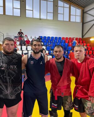 Anatoly Tokov Instagram - Сборы 👊🏻

#fedorteam#bellatormma#nord_desant#mmarussia#russia#mmafighter#mmatraining#старыйоскол#тобольск#mmauniform#thelastemperor#всехвыиграю#😤👊💪😎