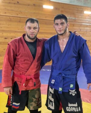 Anatoly Tokov Instagram - Сборы 👊🏻

#fedorteam#bellatormma#nord_desant#mmarussia#russia#mmafighter#mmatraining#старыйоскол#тобольск#mmauniform#thelastemperor#всехвыиграю#😤👊💪😎