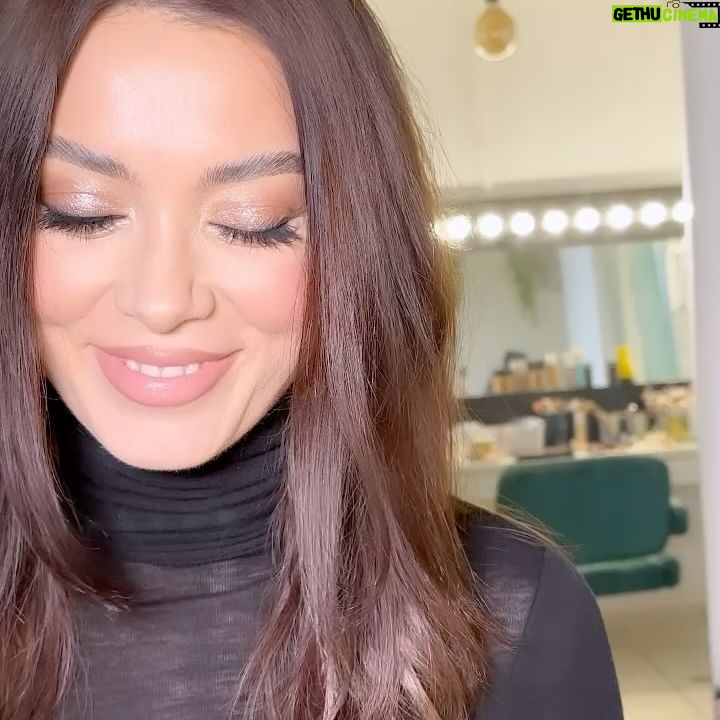 Anca Dumitra - 33.2K Likes - Ce vraji mai fac fetele🧚🏻♀️ @stefaniabadilamakeup.hair