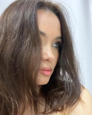 Anca Dumitra Instagram - Ce vraji mai fac fetele🧚🏻‍♀️ @stefaniabadilamakeup.hair
