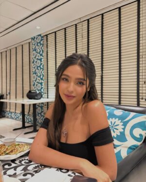 Andrea Brillantes Instagram - fridate ;) ✨🖤