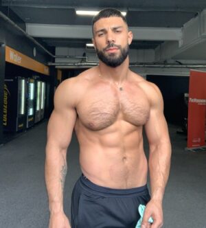 Andreev Stankov Instagram - It’s all about the lighting at the gym 💪🏻👊🏼
.
.
.
#workoutfit #workoutroutine #workinprogress #gym #gymlife #gymaddict #gymtime #gymlifestyle #bodybuilding #bodypositivity #body #bodypositive #bodymotivation #bodygoals #bodybuildinglifestyle #fitness #fitnessmotivation #fitnessmodel #fit #fitnessjourney #fitnessgoals #fitnesslife #bodygoals #sexy #bulgarian #wayoflife #photooftheday