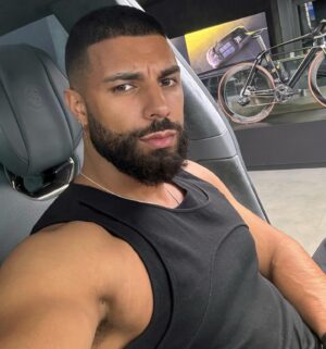 Andreev Stankov Instagram - Let our tan do the talking… Honeeeey 
.
.
.
#work #workworkworkworkwork #tan #bulagrian #beard #honos #muscle #cars #photooftheday