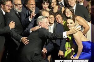 Andrés Almeida Instagram - Unos recuerdos de @bardomovie en Venecia  porque fomo no estar hoy que inaugura @ficm y se que la van a amar!!! Viva el cine! Viva la familia con la que nos toca generar sueños. Es enorme y admirada!