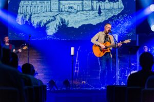 Andrew Peterson Instagram - We leave tonight for our last run of shows on the 2024 Resurrection Letters tour! Hope you're planning on joining us. Thanks to all the audiences and churches who have hosted us this far - celebrating the resurrection with you all is one of our favorite traditions.

 If you didn't get a chance to catch the tour, you can celebrate Holy Week by watching last year's Easter Monday stream online(available until April 30). Tickets and info at andrew-peterson.com.

3/28 - Hickory, NC
3/29 - Montgomery, AL
3/30 - Tallahassee, FL
4/1 - Nashville, TN

- Team AP

📷 : MariaEstesPhoto