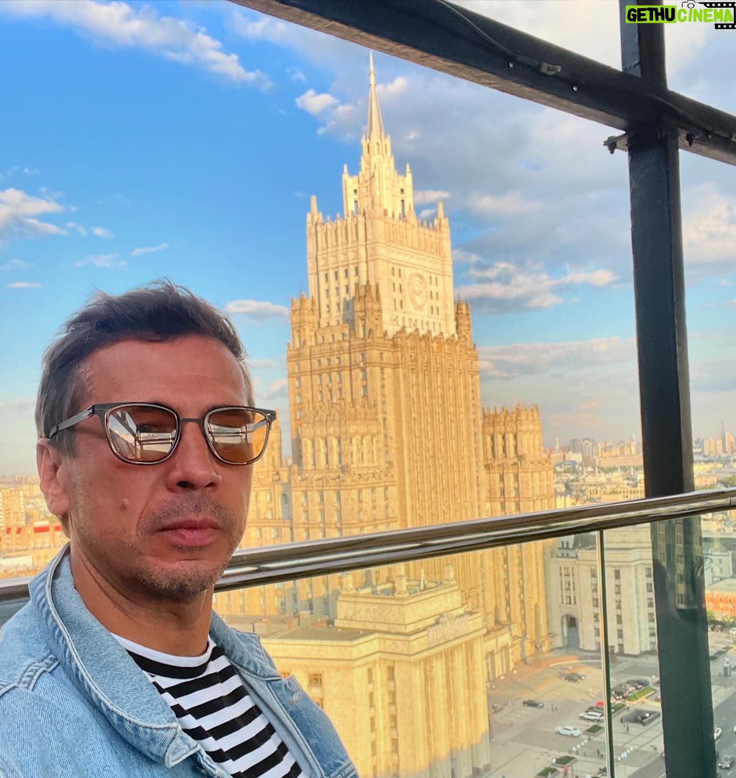 Andrey Merzlikin - 4.2K Likes - Москва вечерняя #безфильтров 🌇
.
@gresso_ru 😎