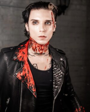Andy Biersack Instagram - Swing it to the skies 🔪
@blackveilbrides #bleeders out now🩸

📷 @shawnbrandonmedia