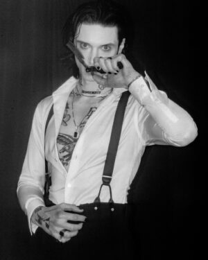 Andy Biersack Instagram - In hell we end 

📷 @joshuashultz