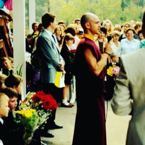Andy Puddicombe Instagram - #tbt when I was teaching meditation in Moscow, I also did some teaching at a local school. There are not many schools that would have a Buddhist monk on staff - especially 15 years ago. Love that they were so accepting, and forever grateful for all the friends I made there. This was the first day of the school year and I’d just come back from a one year retreat at the monastery. Good times!