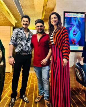 Aneek Dhar Instagram - Thank you @jeet30 da & dearest @rukminimaitra for having me at the special screening of #Boomerang tonite ! Truly enjoyed your performance and the efforts were clearly visible on the big screen. Playing a robot is not that easy which Rukmini has pulled out effortlessly. Kudos to @souvik_montage da for the wonderful direction and @nilayanofficial for the amazing music. Wishing the best to the entire team ! ❤️❤️ @gopal.madnani @amitjumrani @grassrootent @jeetzfilmworks @ankitachakraborty28