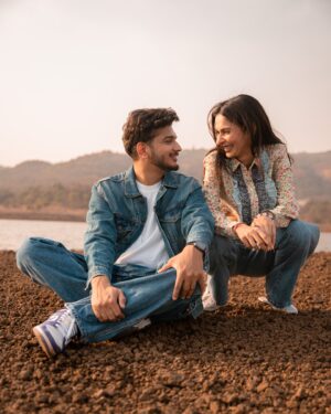 Aneri Vajani Instagram - Kuch Yaadein💫❤️ 
Thankyou for all the love !🧿♥️💫 
 
 
 
#anerivajane #SuyyashRai #munwarfaruqui #kuchyaadein #gratitude #newsong