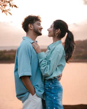 Aneri Vajani Instagram - Kuch Yaadein💫❤️ 
Thankyou for all the love !🧿♥️💫 
 
 
 
#anerivajane #SuyyashRai #munwarfaruqui #kuchyaadein #gratitude #newsong