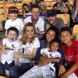 Angel Parker Instagram - Annie and I always agreed this was the greatest picture of all time. I guess the woman in the back knew this terrible cancer was coming and knew what to tell it! Boy did we laugh. Boy did I love her. ♥️ Please donate to @anniewersching and her beloved boys. Link is in my bio. Thank you. GO CARDINALS.