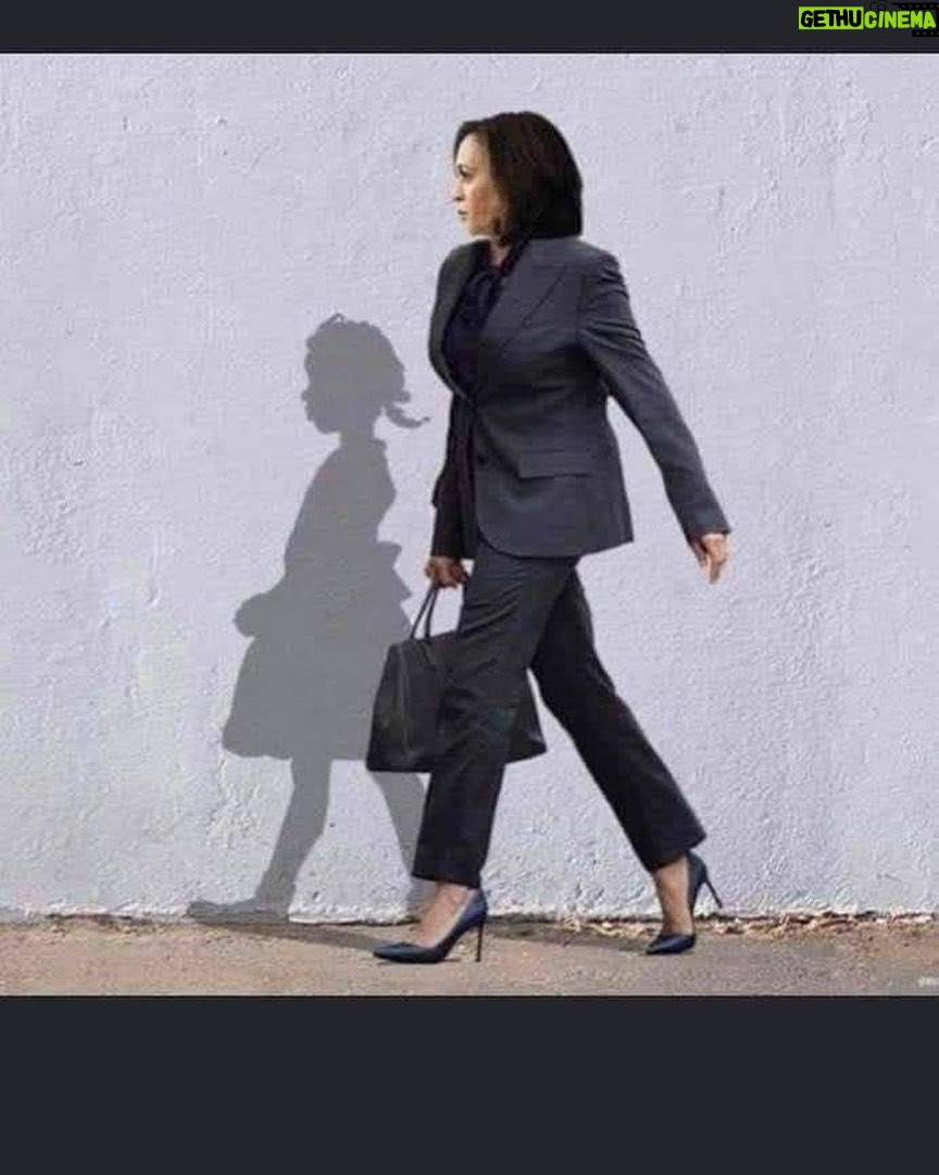 Angela Bassett - 146.3K Likes - UPDATE! The true artists of this powerful work have been found & should be fully credited! @briagoeller & @goodtrubble your image of @kamalaharris & @rubybridgesofficial as a little girl is so powerful to me. 60 years ago, little Ruby Bridges broke down a barrier in education that opened doors for little Black girls and boys everywhere. And today, a Black and South Asian woman is our country’s first Female Vice President. My heart is absolutely full right now.