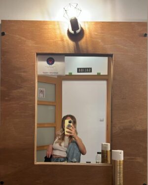 Ángela Cremonte Instagram - 🎪 Gracias, Zaragoza 🎪 el boca—>oreja ha el hecho que nos volvamos a Madrid a teatro lleno. 
Regresamos el fin de semana que viene. Queremos la puntilla. Y un poco más de dulce típico 😋.

🎟️ La ilusión conyugal 
🗺️ @teatrodelasesquinas