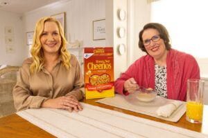 Actress Angela Kinsey HD Instagram Photos and Wallpapers August 2024