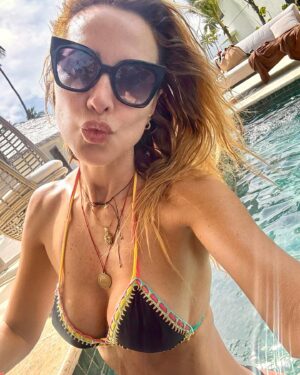Angélica Castro Instagram - Cuando el paraíso se disfruta en la tierra! Días merecidos en la tierra mágica de Republica Dominicana!! Gracias a toda la gente linda que he conocido en este súper hotel @secretstides @resorts.mundoviajes ❤️🌻❤️🌻❤️ Les deseo que tengan una increíble semana ❤️