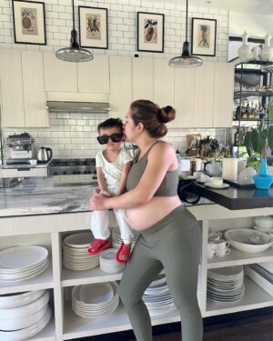 Angeline Quinto Instagram - Paano naman ako hindi mapapangiti sa dalawang ito. Napakalaking Biyaya❤️🤩🫶🏻