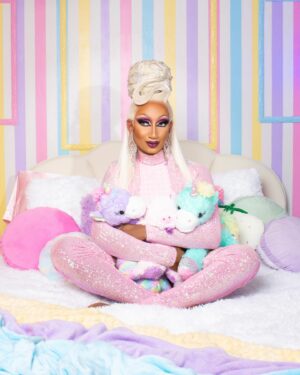 Angeria Paris VanMicheals Instagram - Big kid energy 🍭

Look by Yours Truly
Hair by @dragdaddywigs 
Photos by @davidelaffe