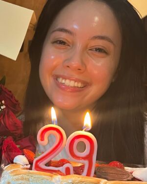 Anggika Bölsterli Instagram - Happy ✨✨