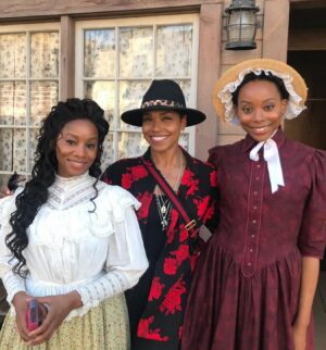 Anika Noni Rose Instagram - I haven’t known what to say. I hate this.

This first pic isn’t where we met, it’s where we solidified. We played sisters, and realized we actually looked alike. There are many pics with us having the same facial expressions or body position, unplanned. 
We realized pulling out of the set parking lot one night that we had the same car in different colors. 

Our roots were from the same city, and we decided we were probably cousins. Doesn’t matter if we were or not- we had decided. 

We called each other the Wondertwins. We talked about deep life things, and real silly stuff. I taught her how everybody looks like an animal. She didn’t believe it- till she did. 

A beautiful singer, a sensitive spirit, an art lover, a polyglot, a talented actor. She was well read, well traveled, and  a bad-ass cook. She was brave. 

We riffed off of each other and laughed until we cried. 
She was a singular being.
She was the Jolly Green Giant to my sprout. 

She was kind and funny and smart and full of depth and love. And like a true Virgo, she had things she’d never tell. Including this illness. 

I will miss you so much Erica. This was shocking and awful, but you did it (as usual) your way. 

Fly high. I love you. 

Erica Ash 
Sept. 19, 1977-July 28, 2024

🧡🕊️🙏🏽

#EricaAsh